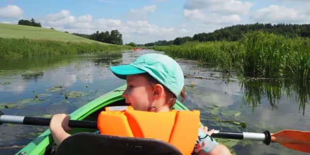 Spływ kajakowy Ostróda - najlepsze trasy i porady dla każdego Spływ kajakowy Ostróda - najlepsze trasy i porady dla każdego