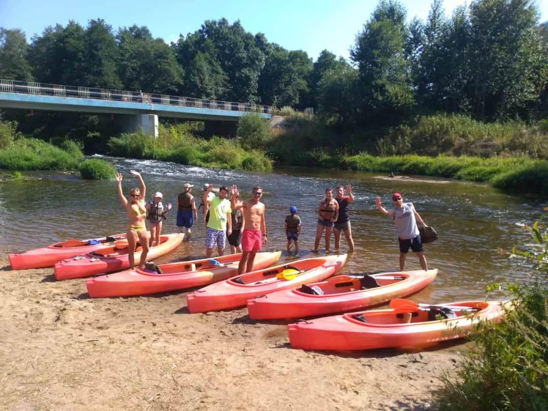 Spływ kajakowy Skierniewice - najlepsze trasy i wynajem sprzętu