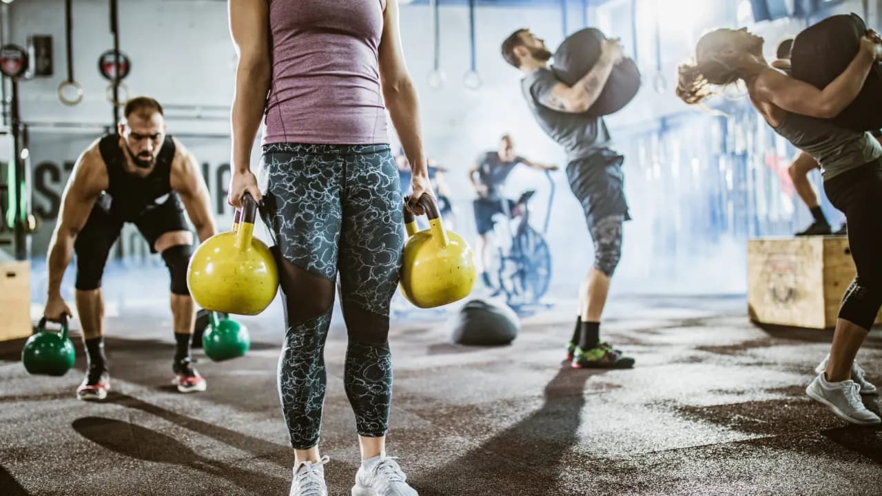 Trening obwodowy co to? Poznaj skuteczne metody i korzyści