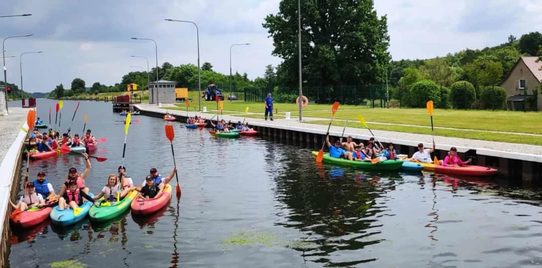 Gdzie na kajaki śląskie? Odkryj najlepsze trasy i miejsca do spływu