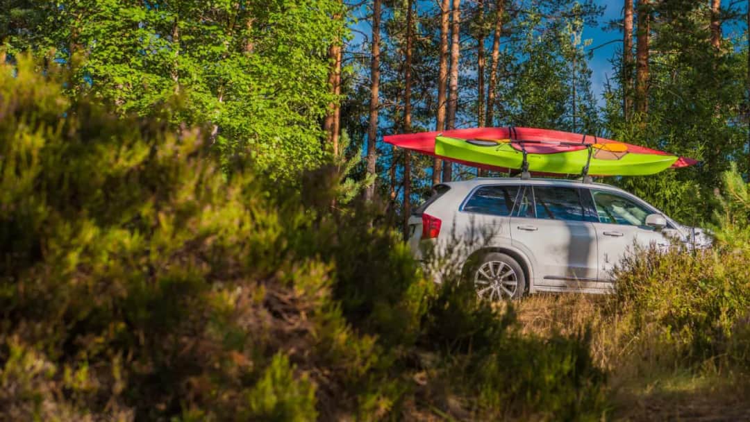 Jak przewieźć kajak bezpiecznie i skutecznie - sprawdzone metody