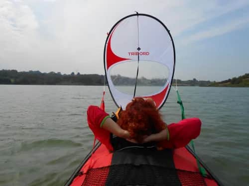 Jak zrobić żagiel do kajaka i cieszyć się wiatrem w żaglach