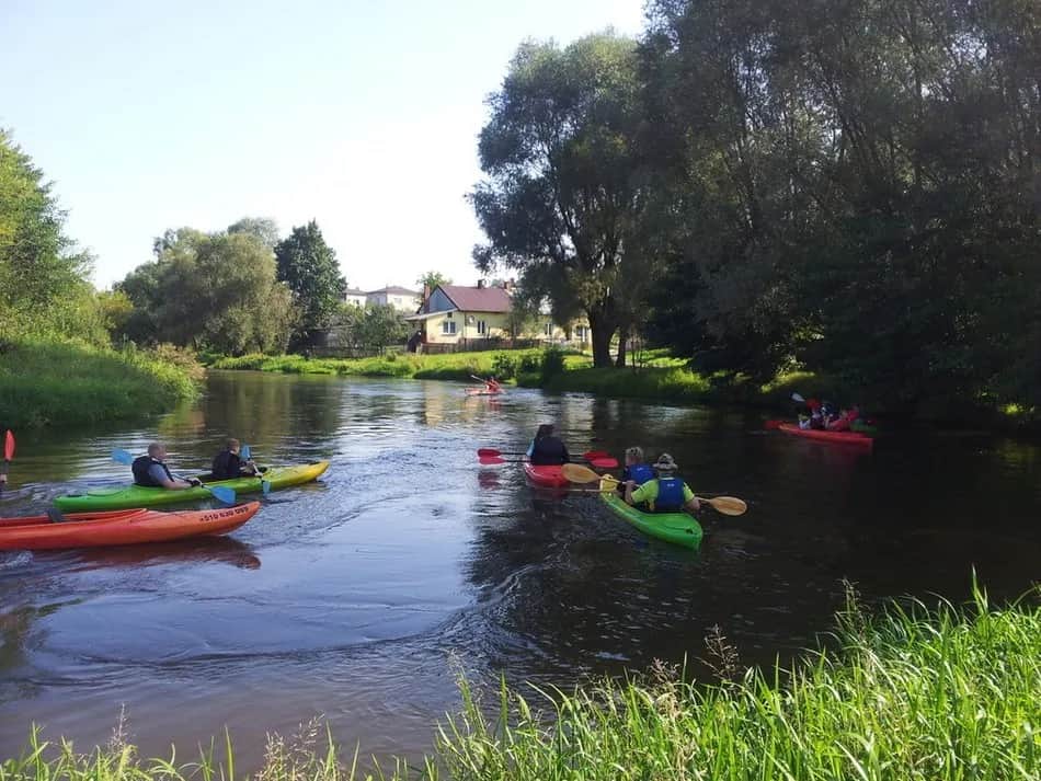 Gdzie na kajaki łódzkie? Odkryj najlepsze trasy i wypożyczalnie