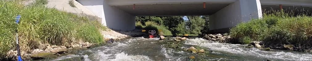 Jaki strój na kajaki: uniknij błędów w wyborze odzieży na wodę